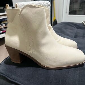 Cream Ankle Boots Wide fit